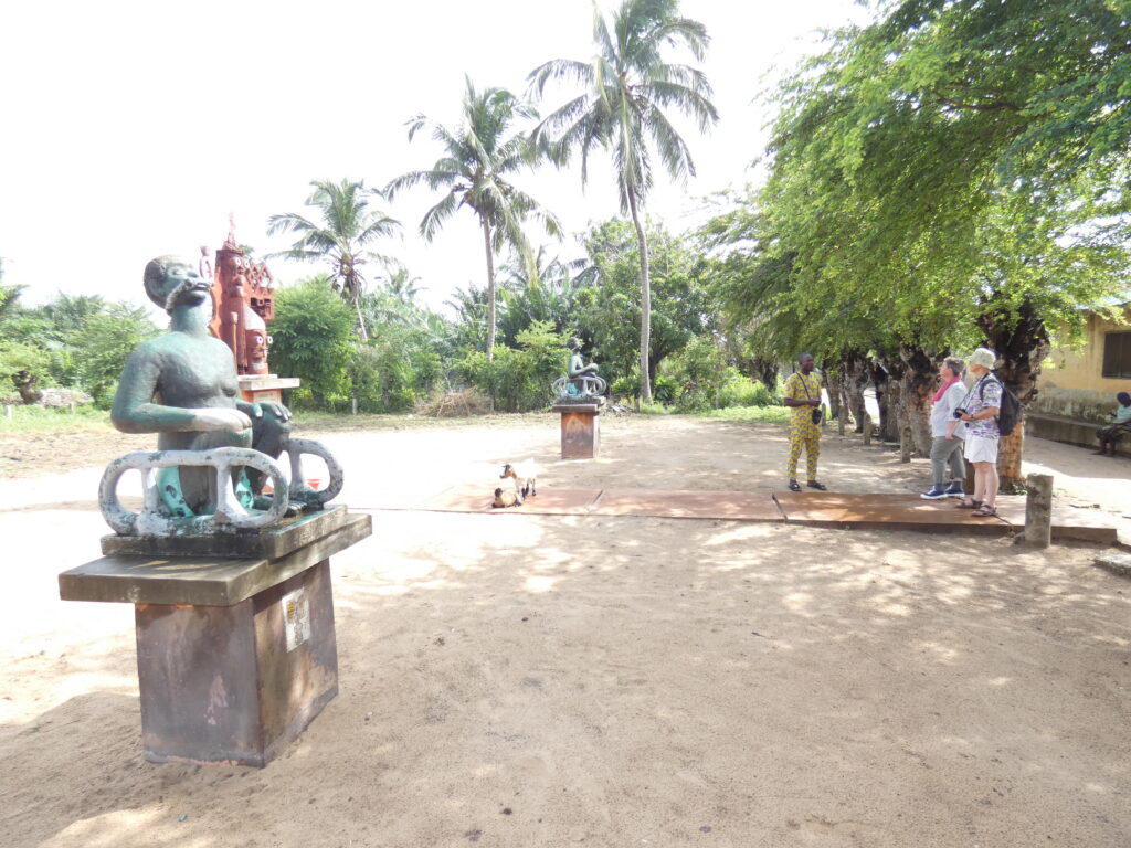 Etapes de la déportation des esclaves lors de la traite négrière à Ouidah