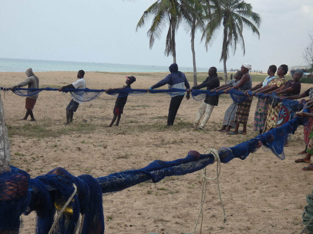 Essai de traction du grand filet de pêche.