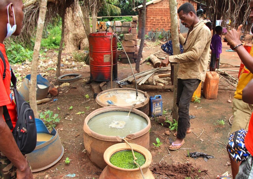 Distillateurs de sodabi Bénin
